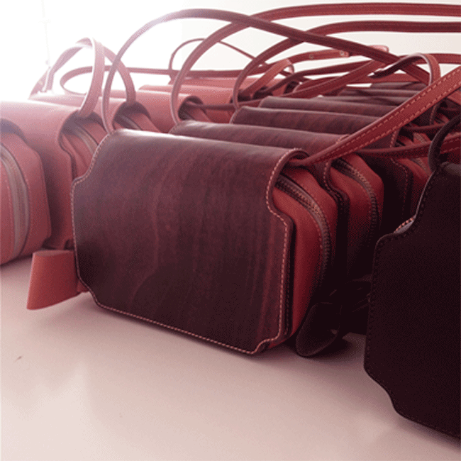 CARTERAS DE PIEL】▷ FABRICAS DE PIEL EN UBRIQUE